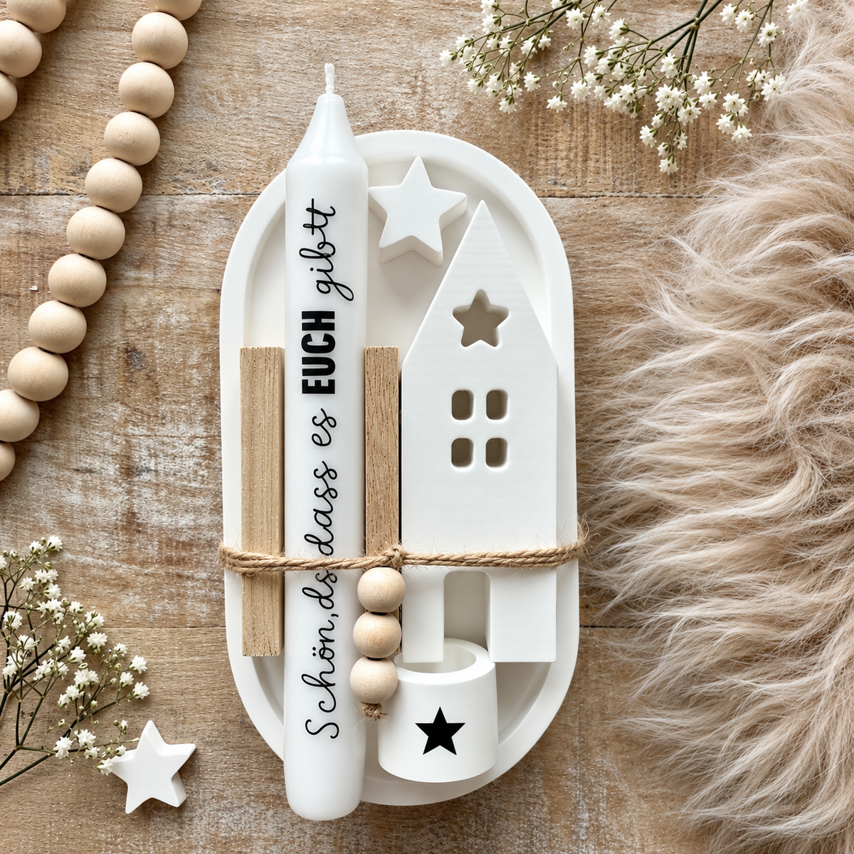 Handgefertigter Hygge Kerzenteller Dankbarkeit mit Kerze, Holzhaus und Stern