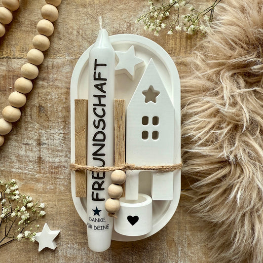 Handgefertigter Hygge Kerzenteller Freundschaft mit Kerze, Holzhaus und Herz