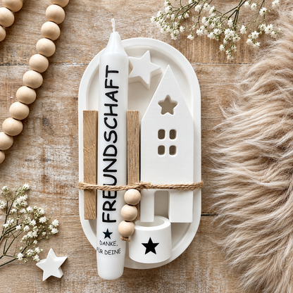 Handgefertigter Hygge Kerzenteller Freundschaft mit Kerze, Holzhaus und Stern