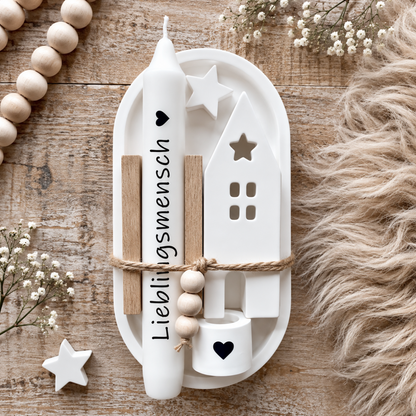 Handgefertigter Hygge Kerzenteller Lieblingsmensch mit Kerze, Holzhaus und Herz